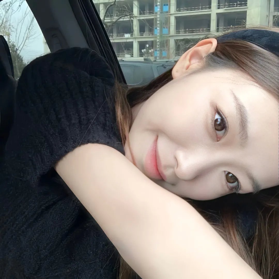 东德蕾丝的爱欲封面